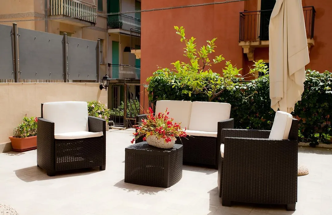 Hotel Lydia-1