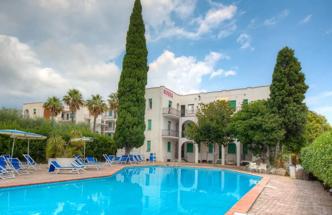 Hotel Riviera-1