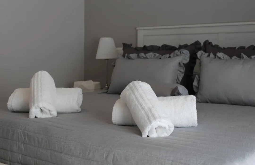 Sunny Rooms-1