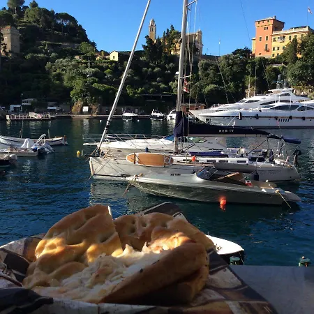 Pieds dans l'eau à Portofino by PortofinoVacanze-3