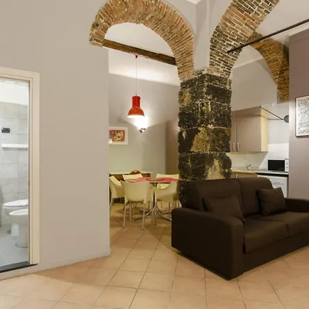 Joivy Warm Family Flat For 9, Near Porto Antico-3