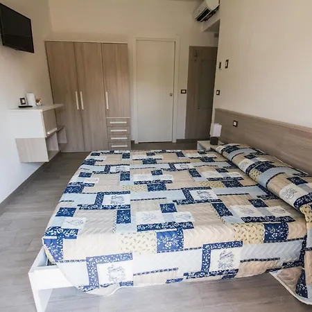 Albergo Aduepassi&Servizio Bike Shuttle-2