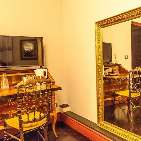 B&B Flairhouse-3