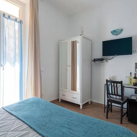 Sciuscettua Rooms-3