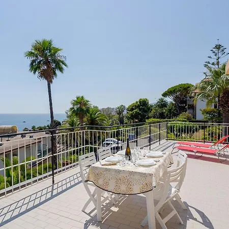 Guesthost - Tre Ponti Panoramic Seaview Apartment-2