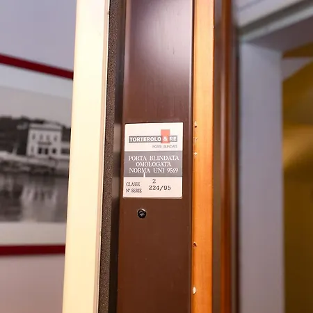 Exclusive Apartment In Center Le Cicale Ai Rolli-3