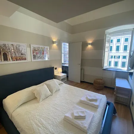 New Apartament In Front Of Genoa Cathedral-3