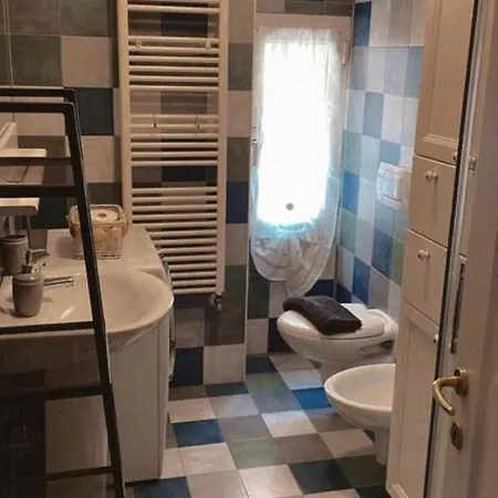 Casa Celeste, Bilocale Nel Pieno Centro Di Alassio-2