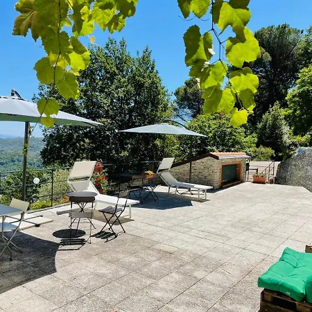 La Riviera Bed & Breakfast-3