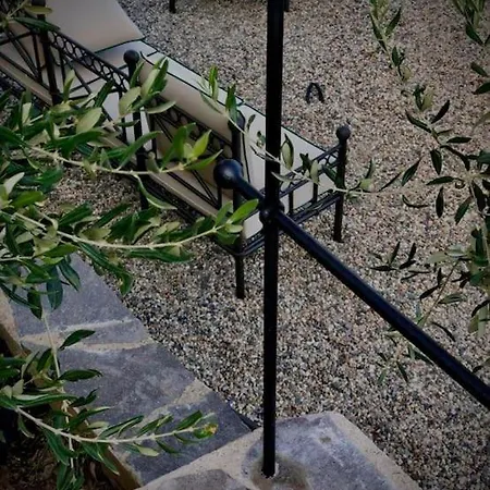 Villa Panoramica Con Giardino-3