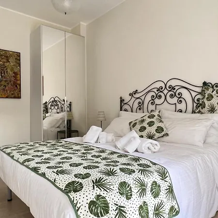Garden Apartment-2