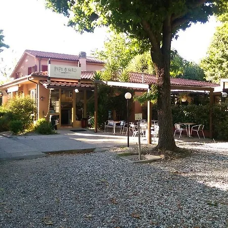 Luxe Mobilehome With Dishwasher And Airconditioning Included Fits 4 Adults And 1 Child, Ameglia, Ligurie, Cinqueterre, North Italy, Beach, Pool, Glamping-3