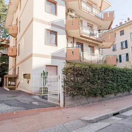 Il Giardino Di Manu - Private Garden And Parking-2