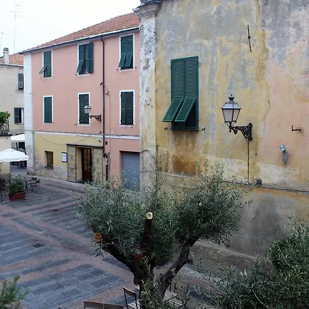 La dimora del Conte Bracco B.-2