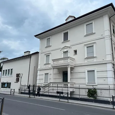 Hotel De La Plage-2