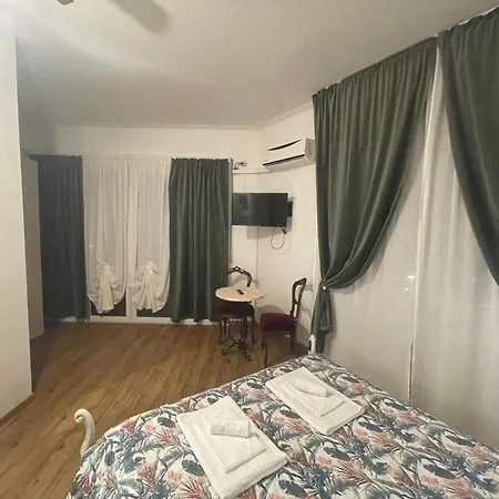 Cavour16 Rent Bedrooms-2