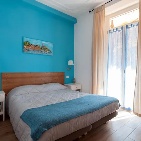 Cinque Terre Charme Rooms-3