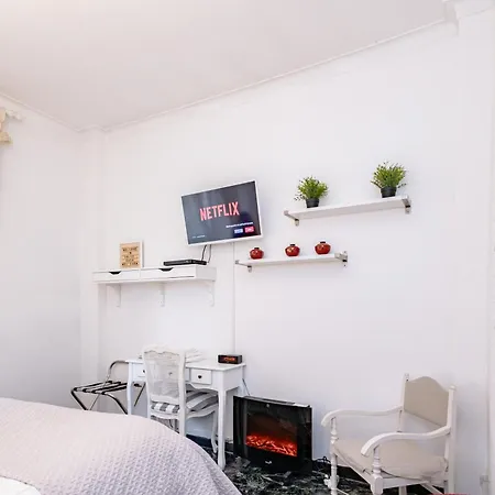 Dolce Casa Di Sve Vicino La Stazione Free Parking-2