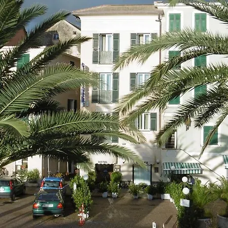Hotel Riviera-3