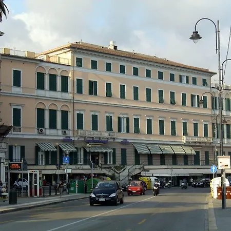 Hotel Mediterranee-3