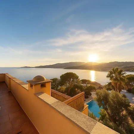 WELCOME RIVIERA - ATTICO SAN FAUSTINO 165 mq più 110 mq di terrazza- IN VILLA 700 ,VISTA MARE STREPITOSA-100 m dalla spiaggia-PARKING ESCLUSIVO-3