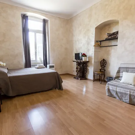Cavour Guest House-3