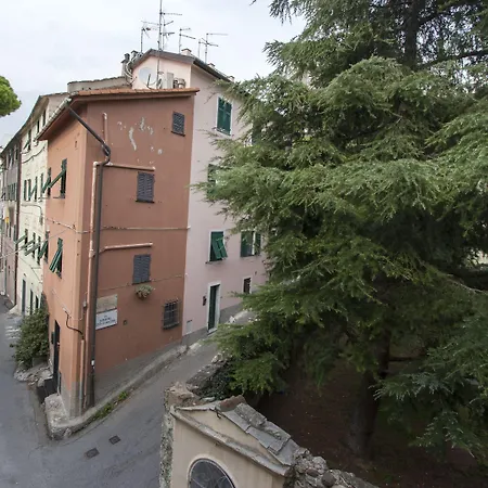 Altido Warm Flat For 4, Located In Quiet Area-3