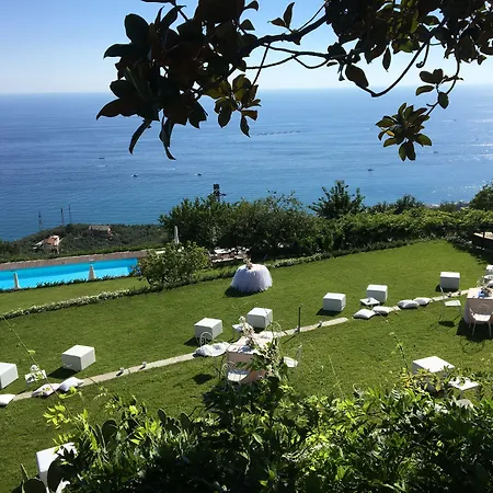 Villa Riviera Resort-3