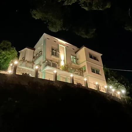 Villa Dei Poeti-2