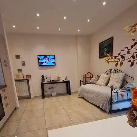Casa Stella Centro Foce 200 Mt Dalla Passeggiata Imperatrice-3