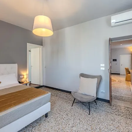 Hnn Luxury Suites-2