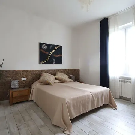 La Spezia Holidays' Rooms-2