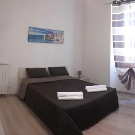 Alysia Apartment-3
