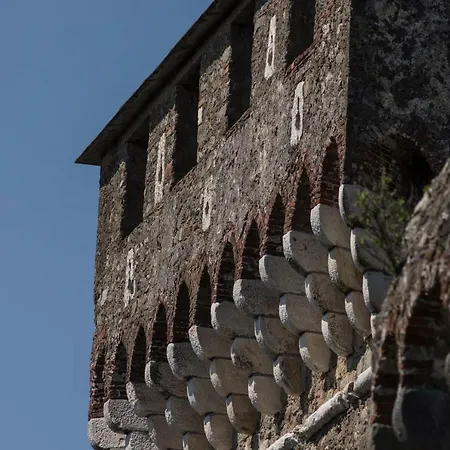 Sarzana'S Rooms-3