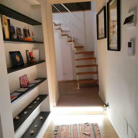 Cosy Little House-2