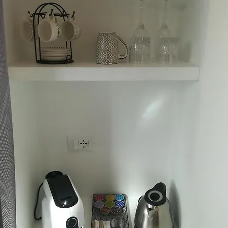 Alex Room-3