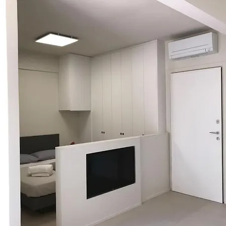 Olivo House 1-2
