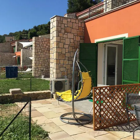 La Casa Del Mare : Cozy Apartment With Seaview And Garden-3