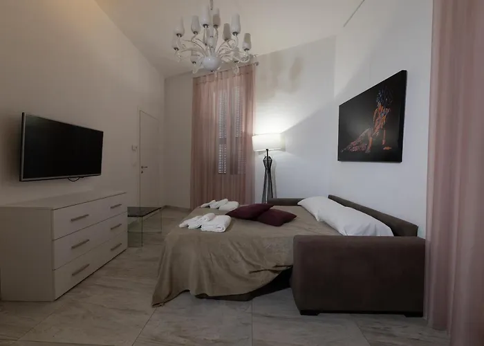 Boutique Mombello 50 - Sanremo City Center