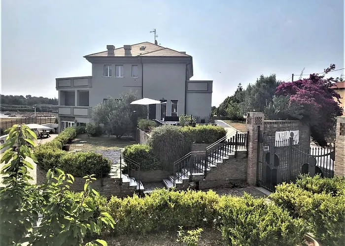 Villamir B&B Albenga Con una pista da Golf