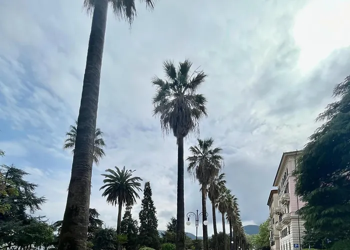 Breathe Liguria - Lucy 1 Bedroom And 1 Apartment In A Newly Renovated Nineteenth-Century Building In The Historic Center Near The Sea La Spezia