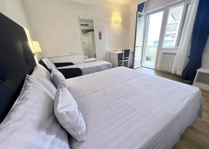 Hotel Lungomare Marina dʼMarina dʼAndora