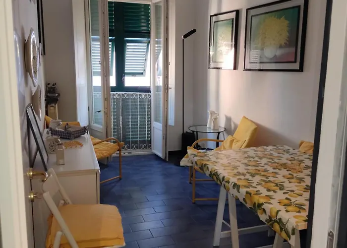 Ferienwohnung Celle Mare Con Posto Auto Coperto Celle Ligure