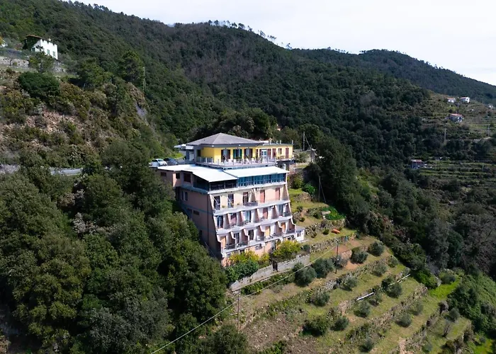 Riomaggiore Hotels