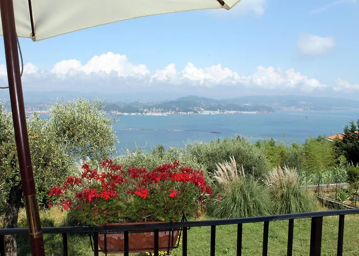 Agriturismo Terrazza Sul Golfo - Il Casale La Spezia