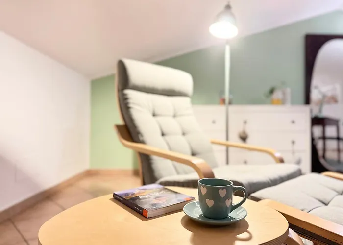 Ulivi - Charming 1 Bedroom Apartment With Garden And Parking Imperia