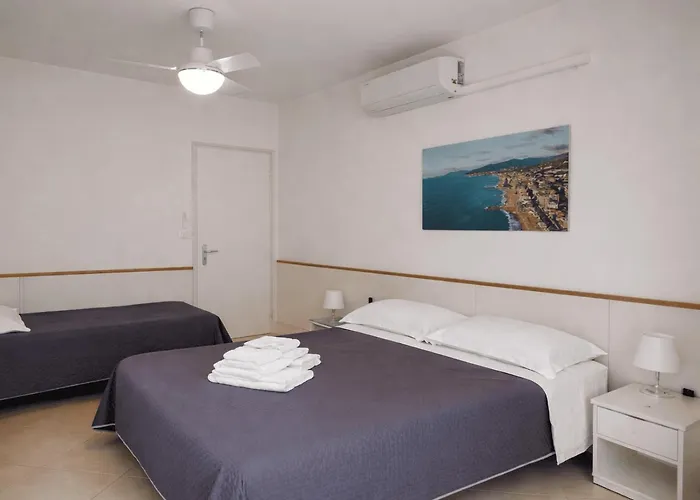 Ligure Residence Appartamenti per Vacanze Pietra Ligure