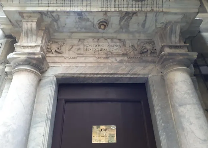 Old Genoa Rooms & Apartments