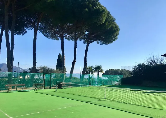 Residence "Delfino" Con Piscina E Campo Da Tennis Rapallo