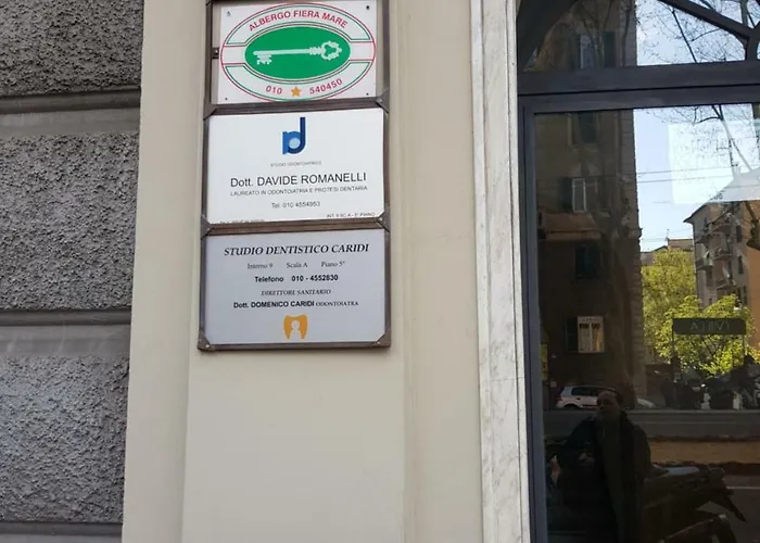 Domus La Foce Hotel Self Check In Génova